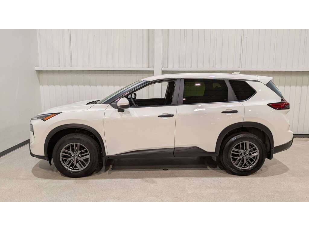 2024 Nissan Rogue AWD S White Val-David - photo #4