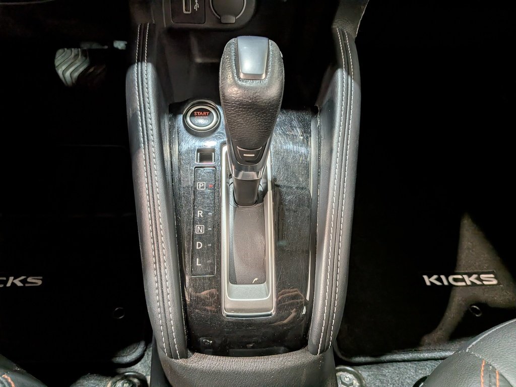 2020 Nissan Kicks SR FWD Red Val-David - photo #26