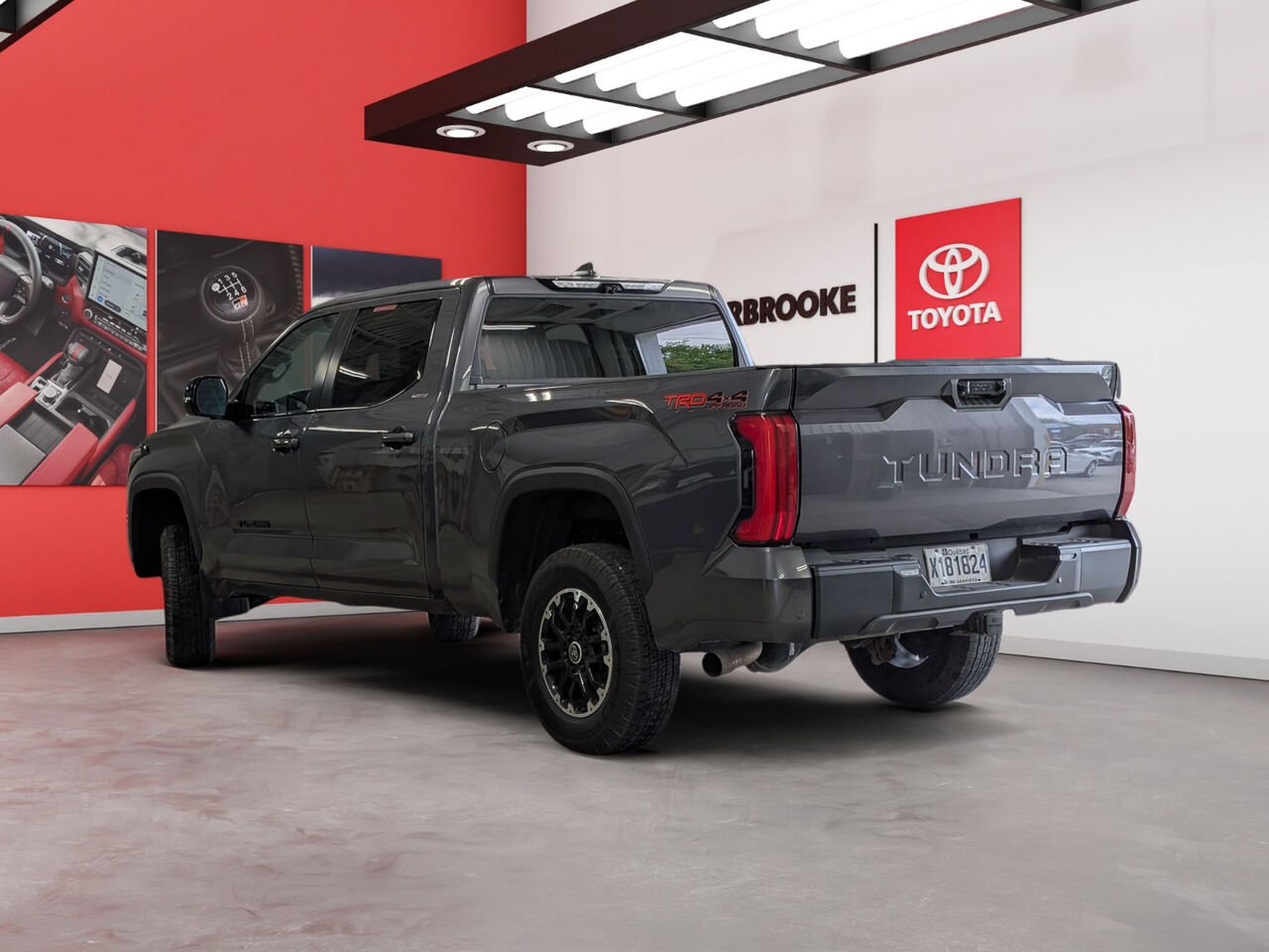 Toyota Tundra hybride LIMITED/AWD/TOIT PANORAMIQUE OUVRANT/SIÈGES CHAUFFANTS/VOLANT CHAUFFANT/AC BIZONE 2024 Gris magnétique métallisé Sherbrooke - photo #4