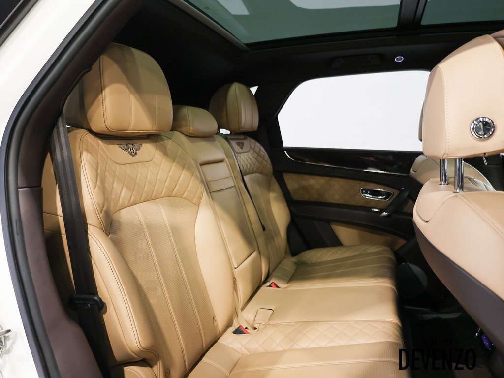 2017 Bentley Bentayga White Saint-Eustache - photo #10