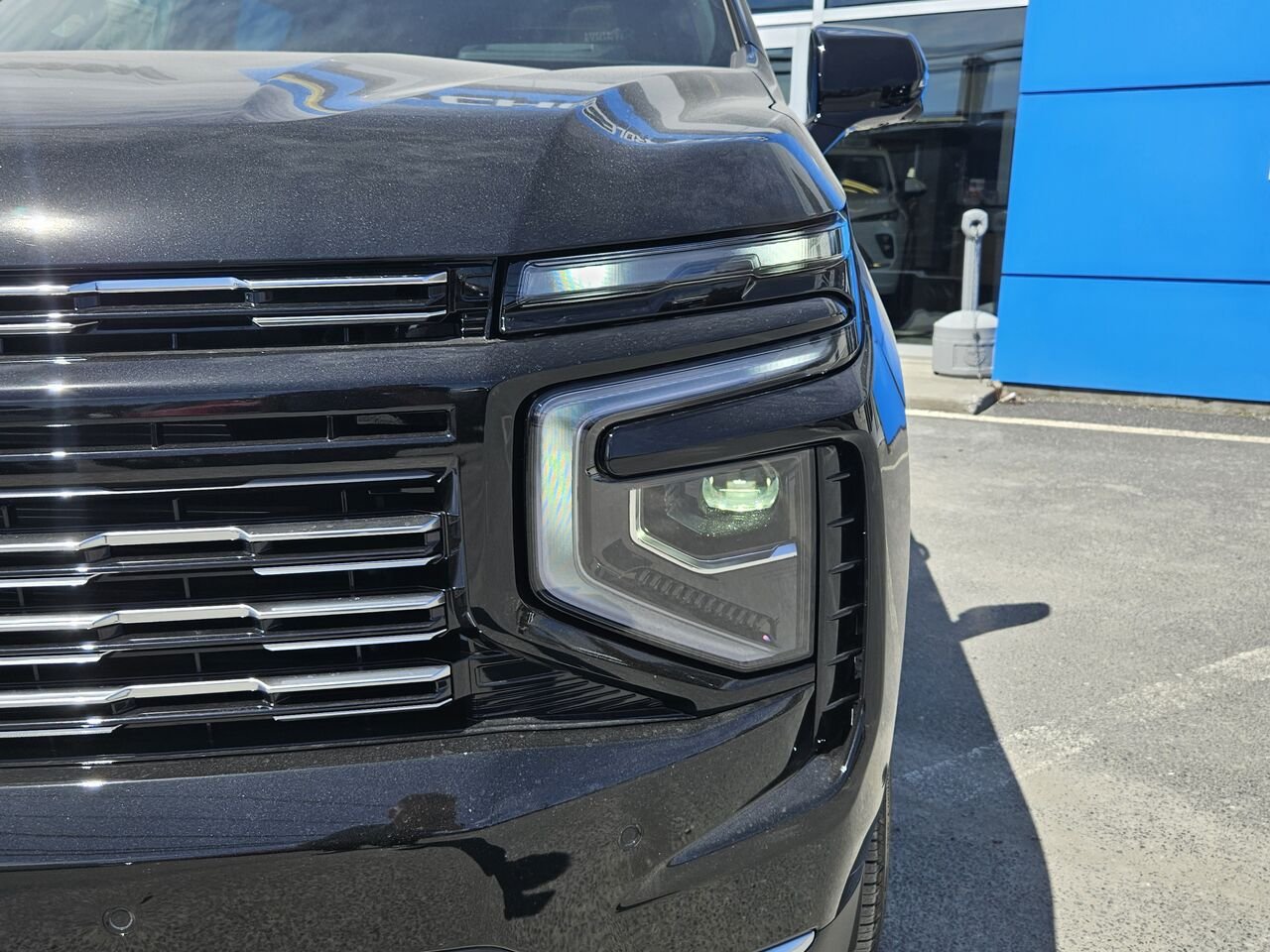Chevrolet Tahoe High Country 4 portes 4RM 2026 NOIR Thetford Mines - photo #3