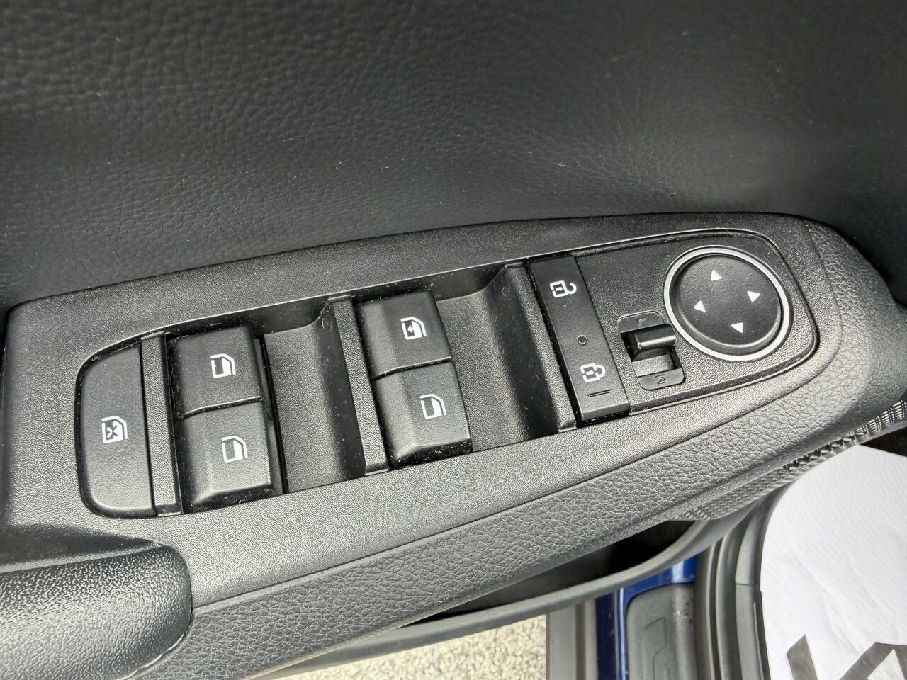 Kia Seltos 2023 Bleu Thetford Mines - photo #17