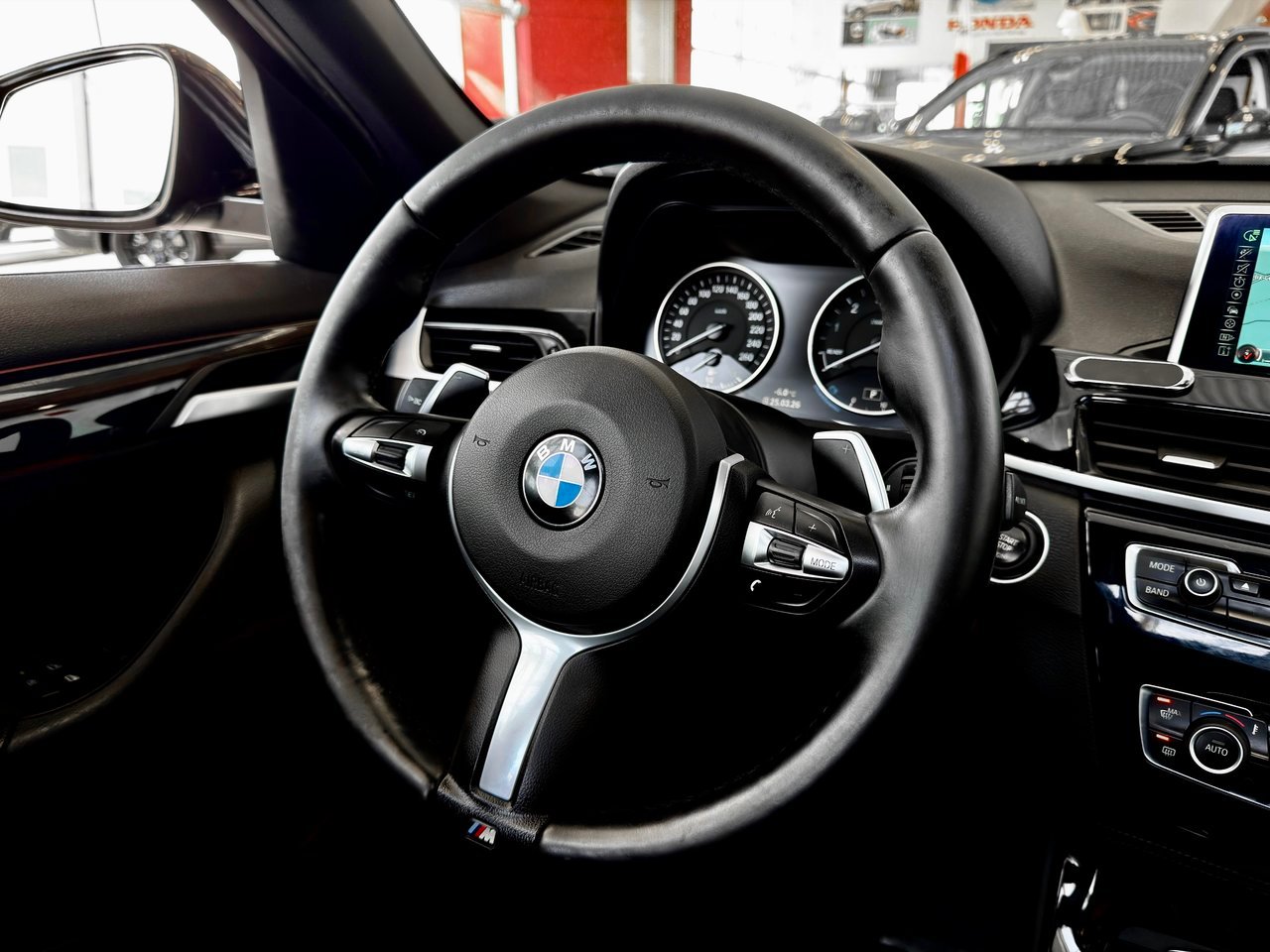 BMW X1 2017 Noir Notre-Dame-des-Prairies - photo #25