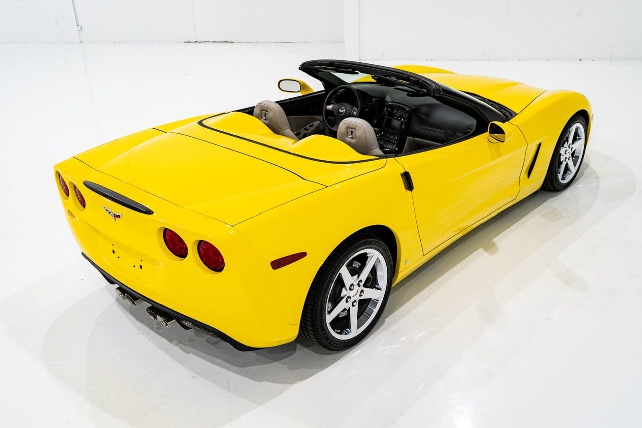 2008 Chevrolet Corvette PRIX EN USD | With Only 900km (563mi) From New With Window Sticker Yellow Montreal - photo #78