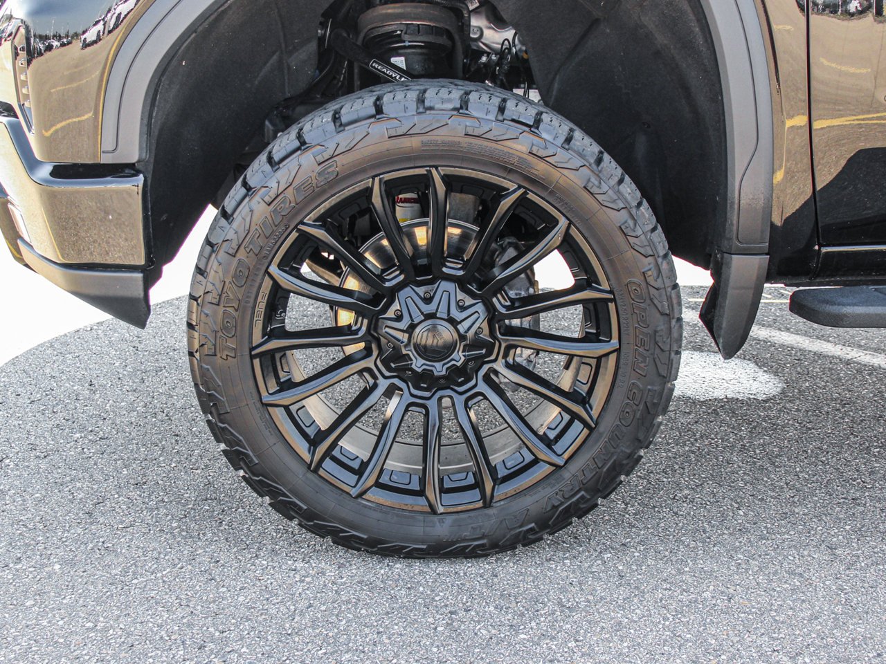 2026 GMC Sierra 1500 4WD Crew Cab 147 AT4 Black Sherwood Park - photo #11