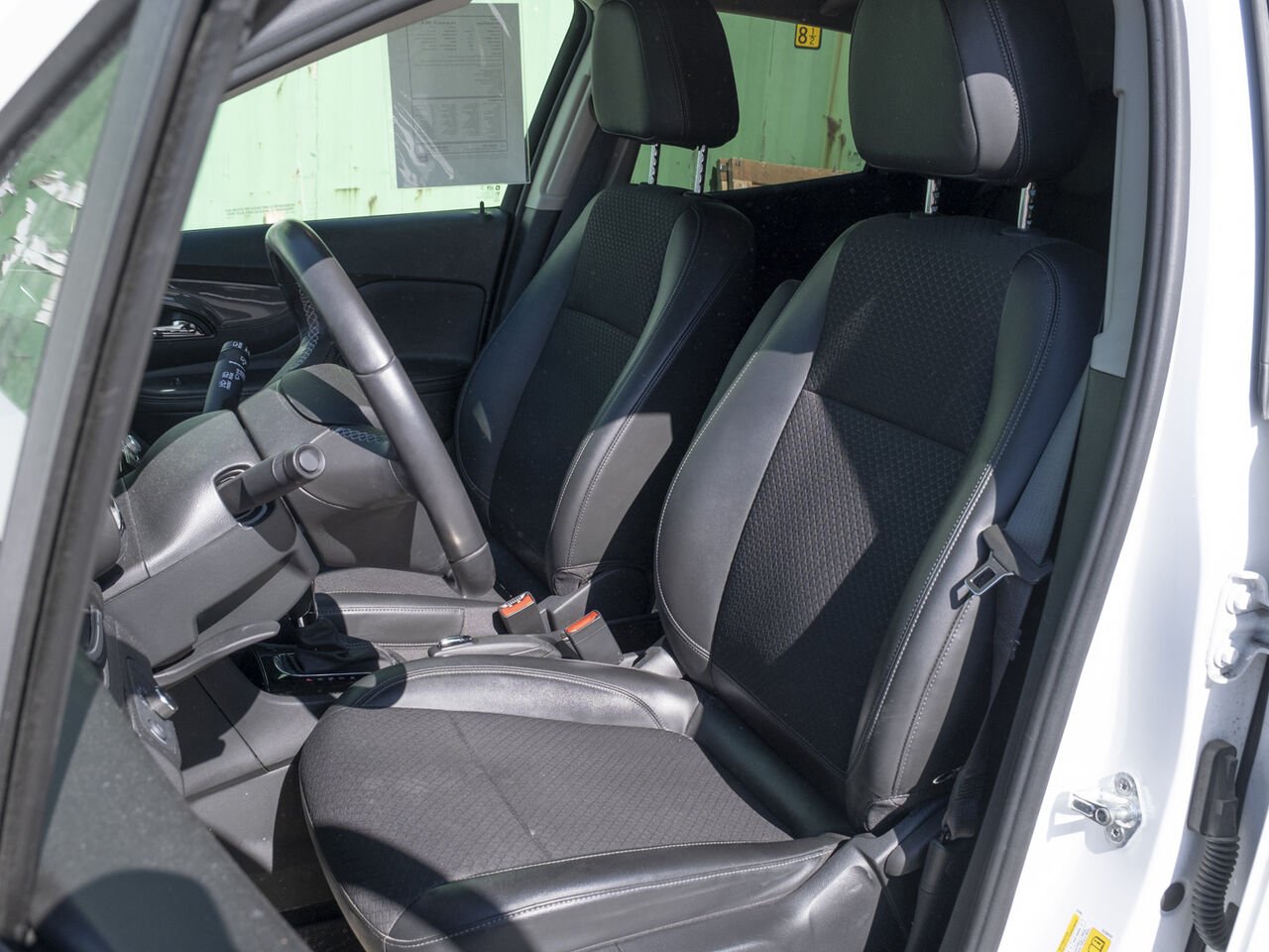 2022 Buick Encore White Gatineau - photo #7