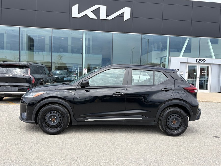 2023 Nissan Kicks 2023 Black