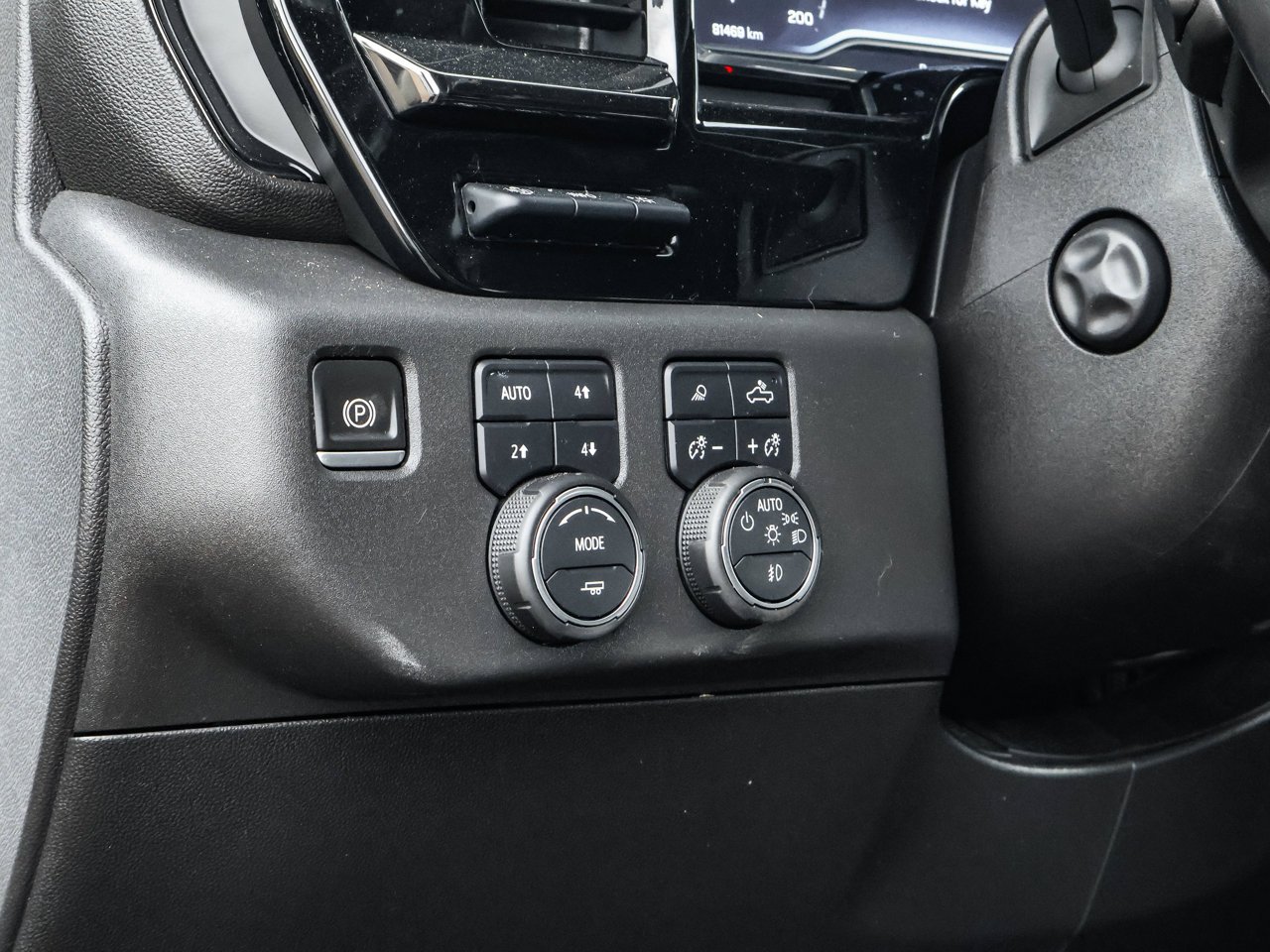 2022 Chevrolet Silverado 1500 4WD Crew Cab 147 ZR2 White Sherwood Park - photo #20