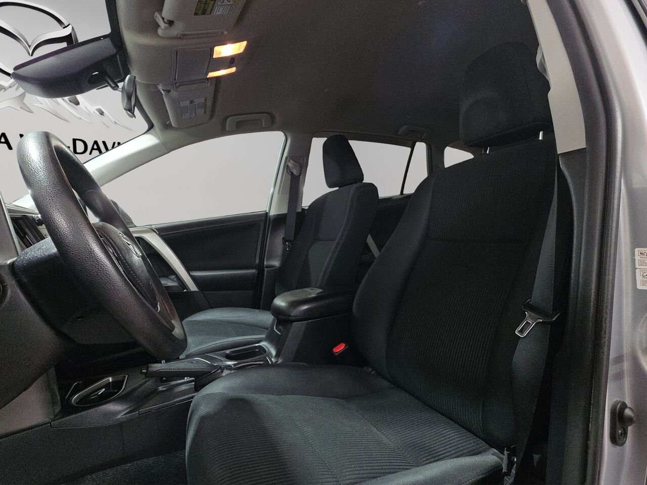 2017 Toyota RAV4 Traction intégrale 4 portes LE, caméra de recul, sièges chauffant, commande audio au volant Grey Val-David - photo #6