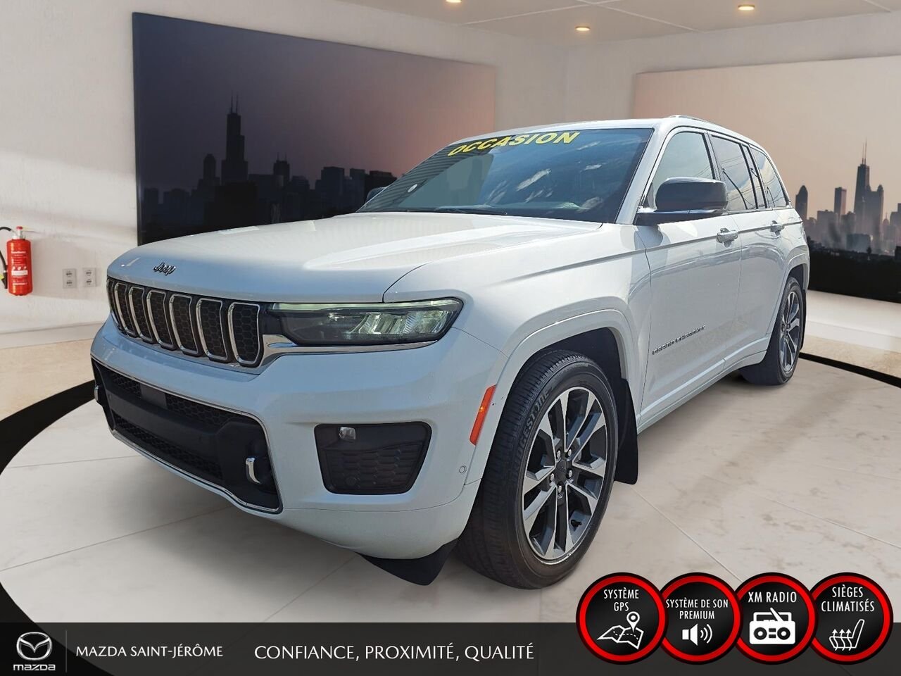 Jeep Grand Cherokee Overland | TOIT PANORAMIQUE | CUIR | 4X4 | 2023 Blanc Saint-Jérôme - photo #0