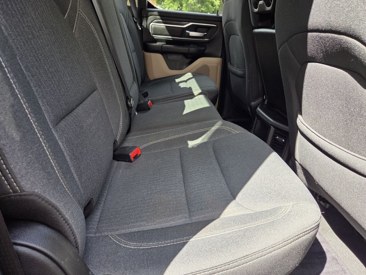 2021 RAM 1500 06N5 VERT Mont-Laurier - photo #14