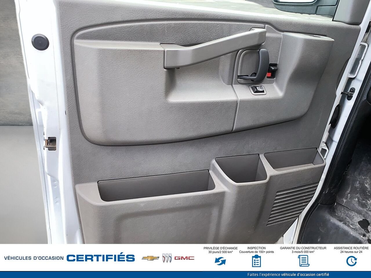 2019 GMC Fourgonnette Savana utilitaire Traction arrière 2500 155 po White Montmagny - photo #10