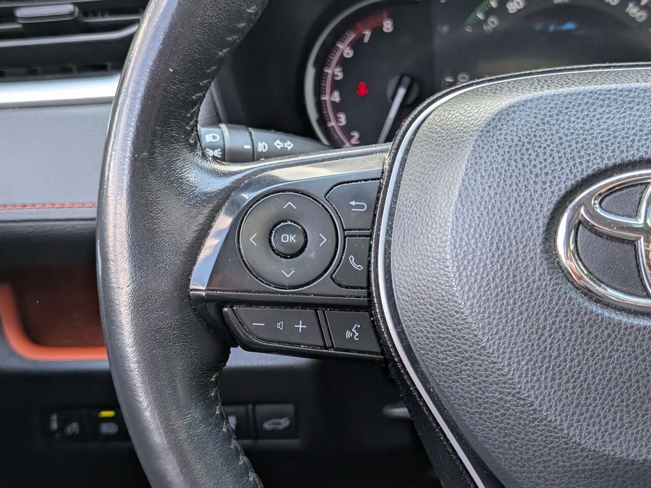 Toyota RAV4 Trail/SIÈGES CHAUFFANTS ET VENTILLÉS/TOIT OUVRANT/VOLANT CHAUFFANT/AC BIZONE/ 2021 Bleu Sherbrooke - photo #15