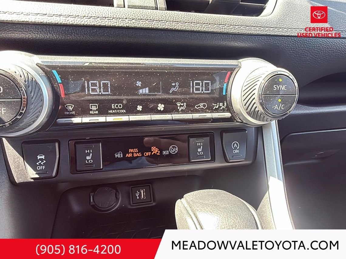 2025 Toyota RAV4 Sunroof, Power Drivers Seat, Heated Front Seats and Steering Wheel, Power Trunk, 17" Alloy's Midnight Black Metallic Mississauga - photo #26