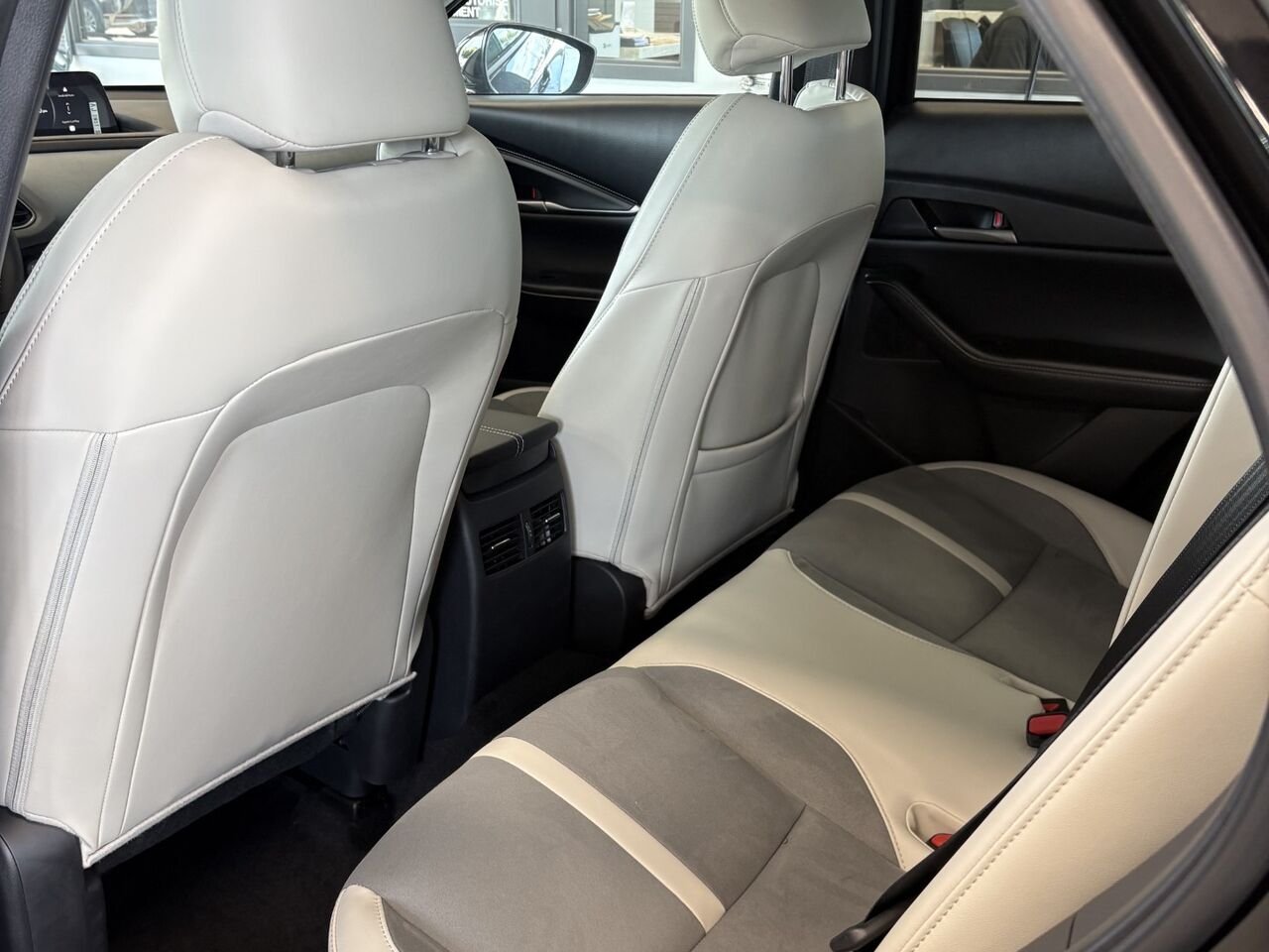 2026 MAZDA CX-30 GT KURO TURBO Jet Black Mica Châteauguay - photo #11