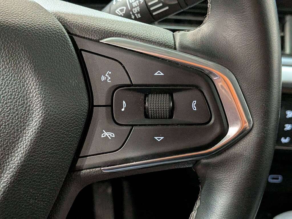 2025 Chevrolet Trax FWD 4dr LT Grey Val-David - photo #16
