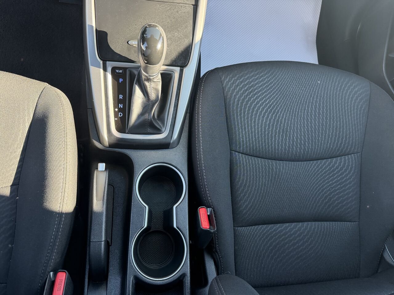HYUNDAI ELANTRA SE/SPORT/LIMITED Berline 4 portes, boîte automatique, GL 2015 Gris Ottawa & Gatineau - photo #4