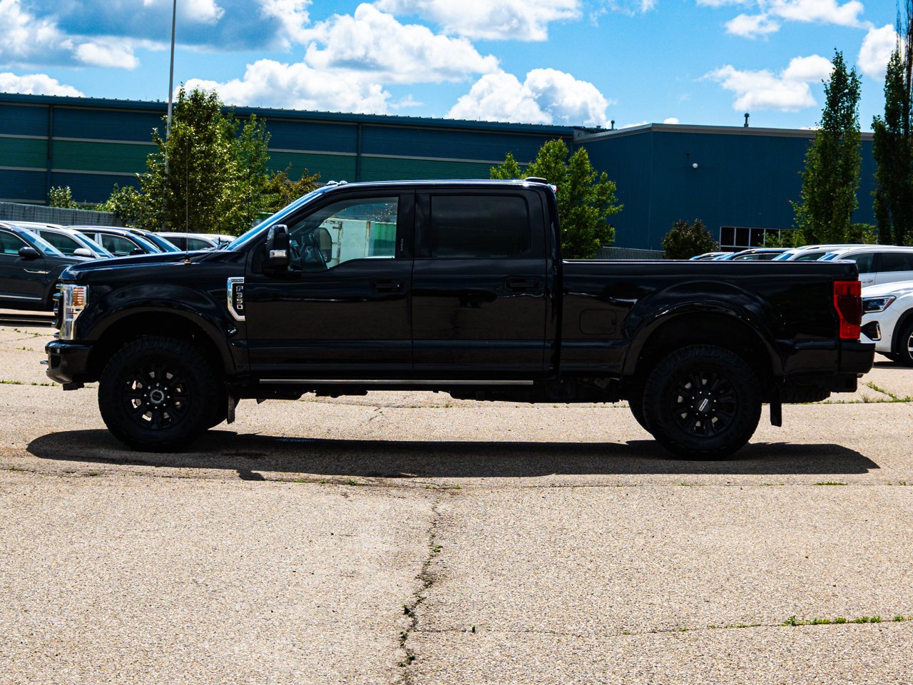 2022 Ford Super Duty F-350 SRW Platinum 4WD Crew Cab 6.75' Box Black Sherwood Park - photo #9