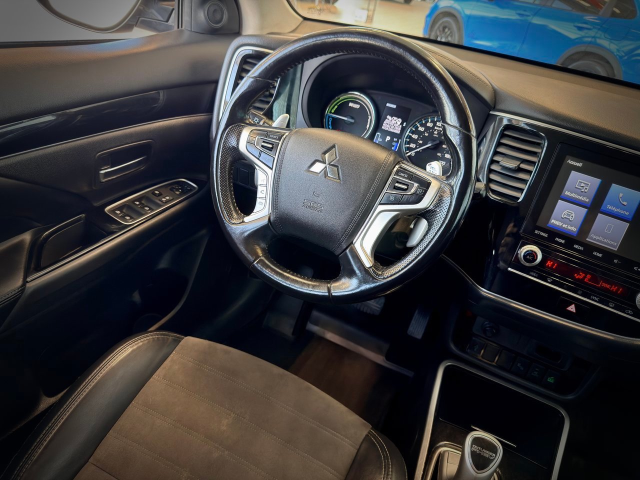 2020 Mitsubishi Outlander Plug-In Hybrid White Notre-Dame-des-Prairies - photo #22