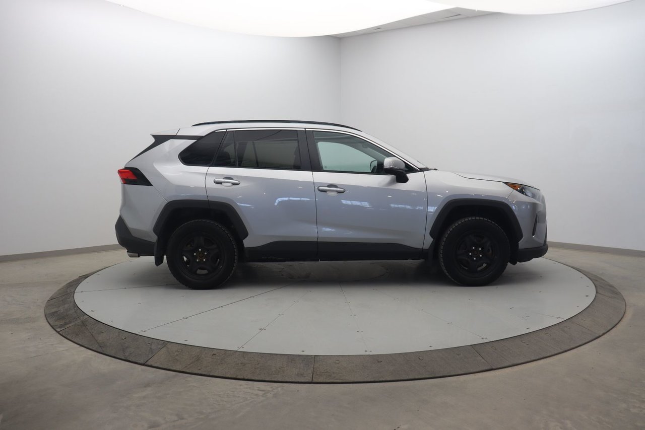 2020 Toyota RAV4 VIN 2T3B1RFV8LC078251 Grey Chicoutimi - photo #2