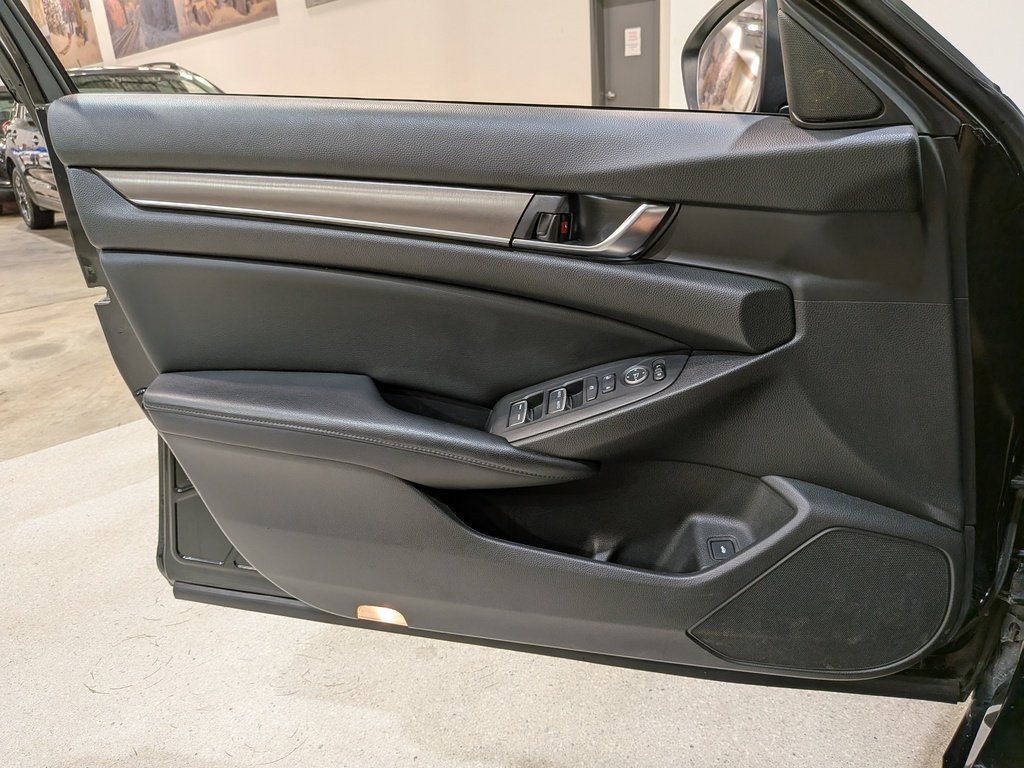 Honda Accord Sedan 2018 Noir Val-David - photo #32