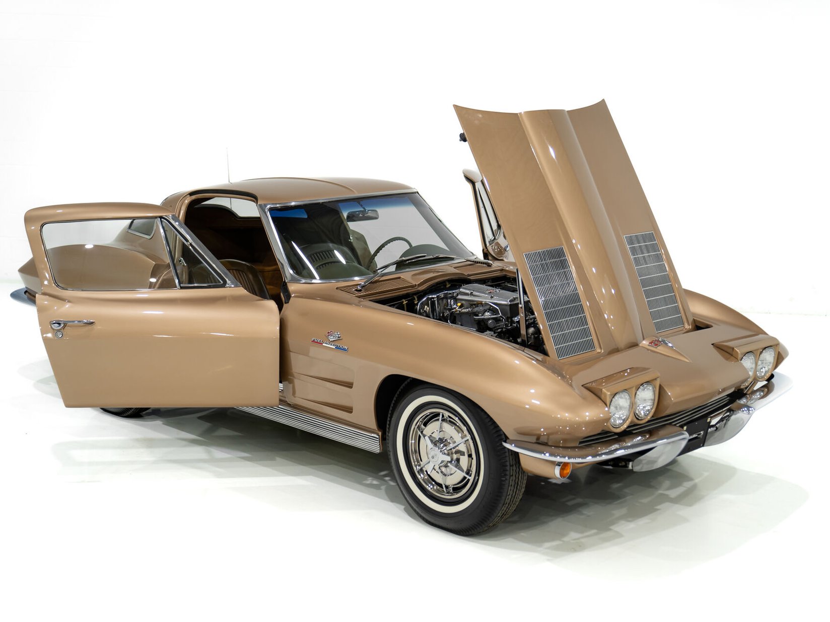 Chevrolet Corvette Fuel Injection Moteur Matching 327 à injection développant 360 chevaux | PRICE IN USD 1963 Beige Montréal - photo #34