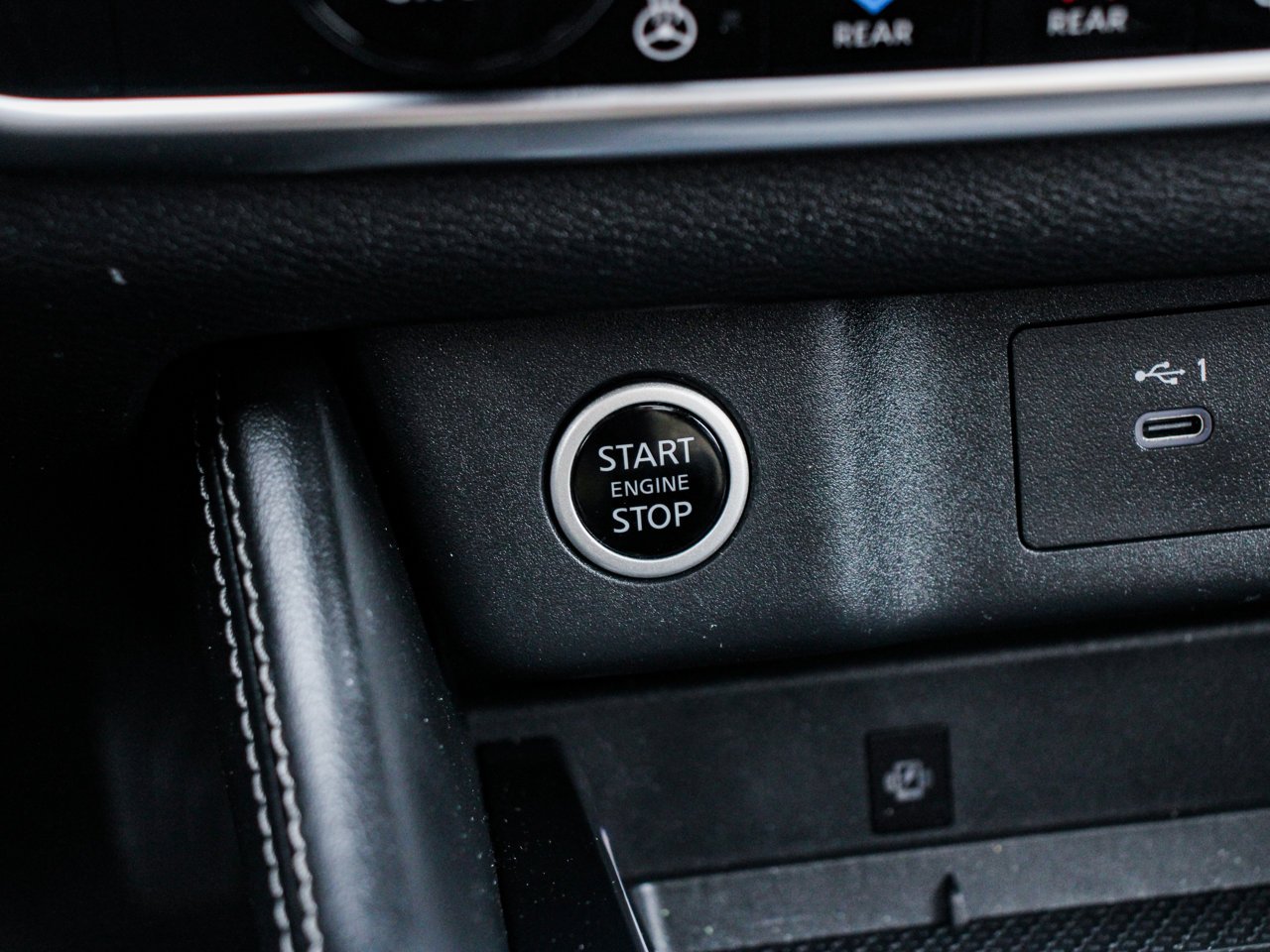 2023 Nissan Rogue AWD Platinum Grey Sherwood Park - photo #22