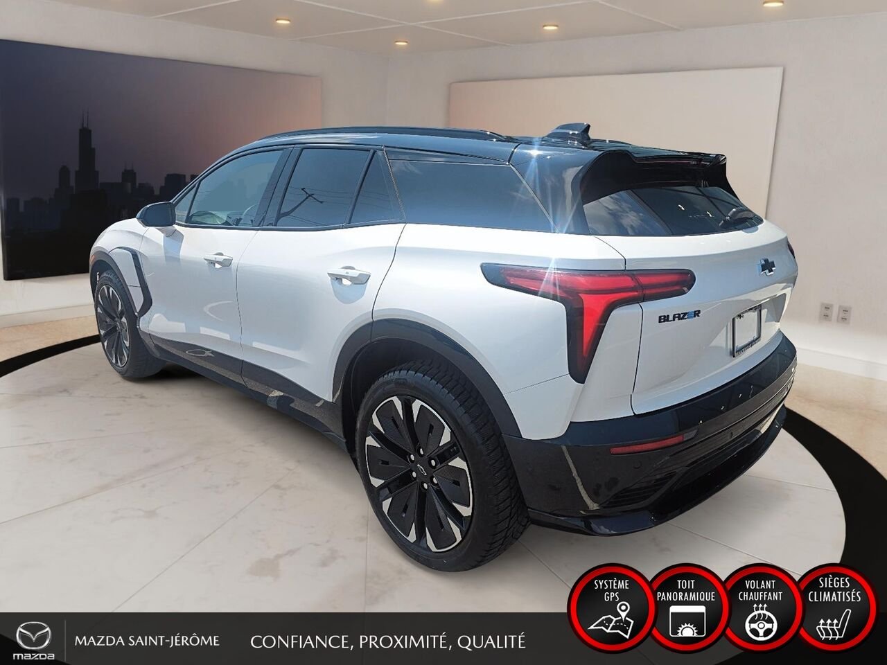 2025 Chevrolet Blazer EV RS | AWD | TOIT PANORAMIQUE | 85 kWh | SIÈGES VENTILÉS White Saint-Jérôme - photo #9