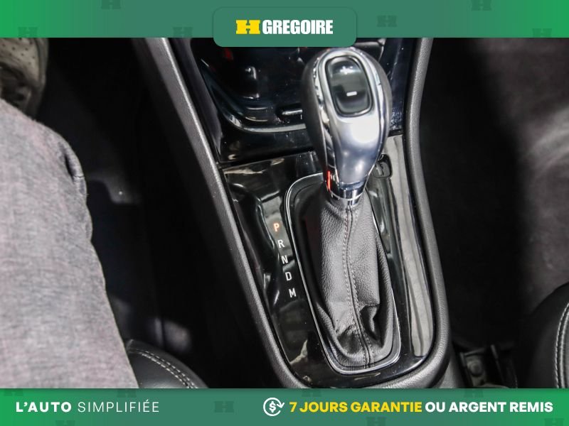 2019 Buick Encore Grey Blainville - photo #16