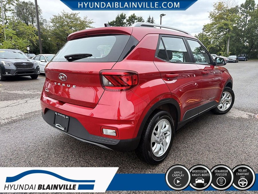 2022 Hyundai Venue 2022 Red