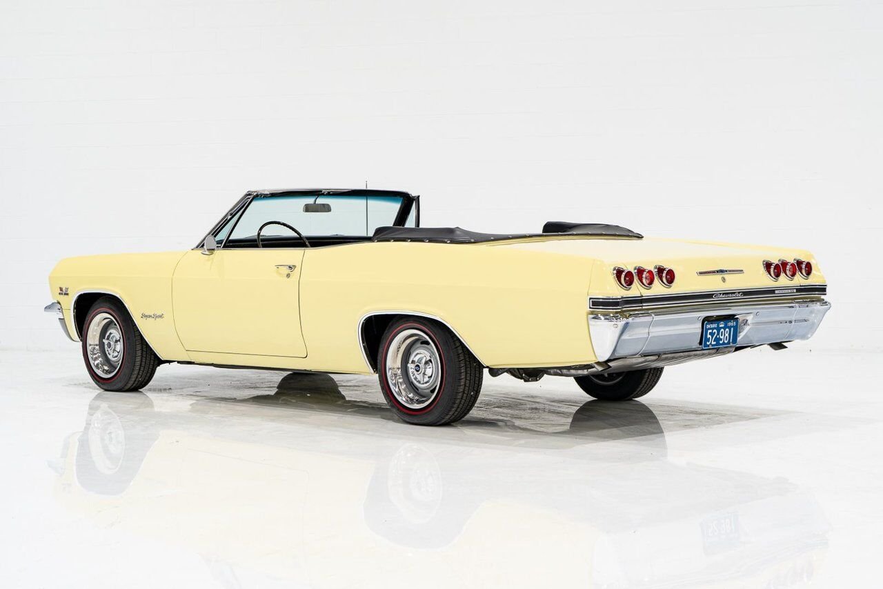 1965 Chevrolet Impala SS *PRIX EN USD* 396/325HP 4spd frame off restoration Yellow Montreal - photo #106