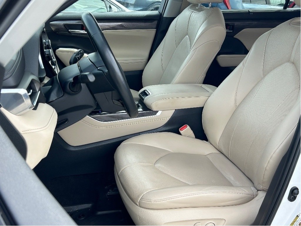 2023 Toyota Highlander White Gatineau - photo #12