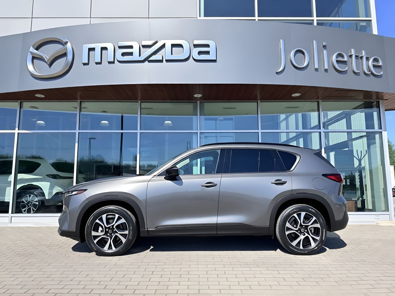 2026 MAZDA CX-5 Aero Grey Metallic Notre-Dame-des-Prairies - photo #1