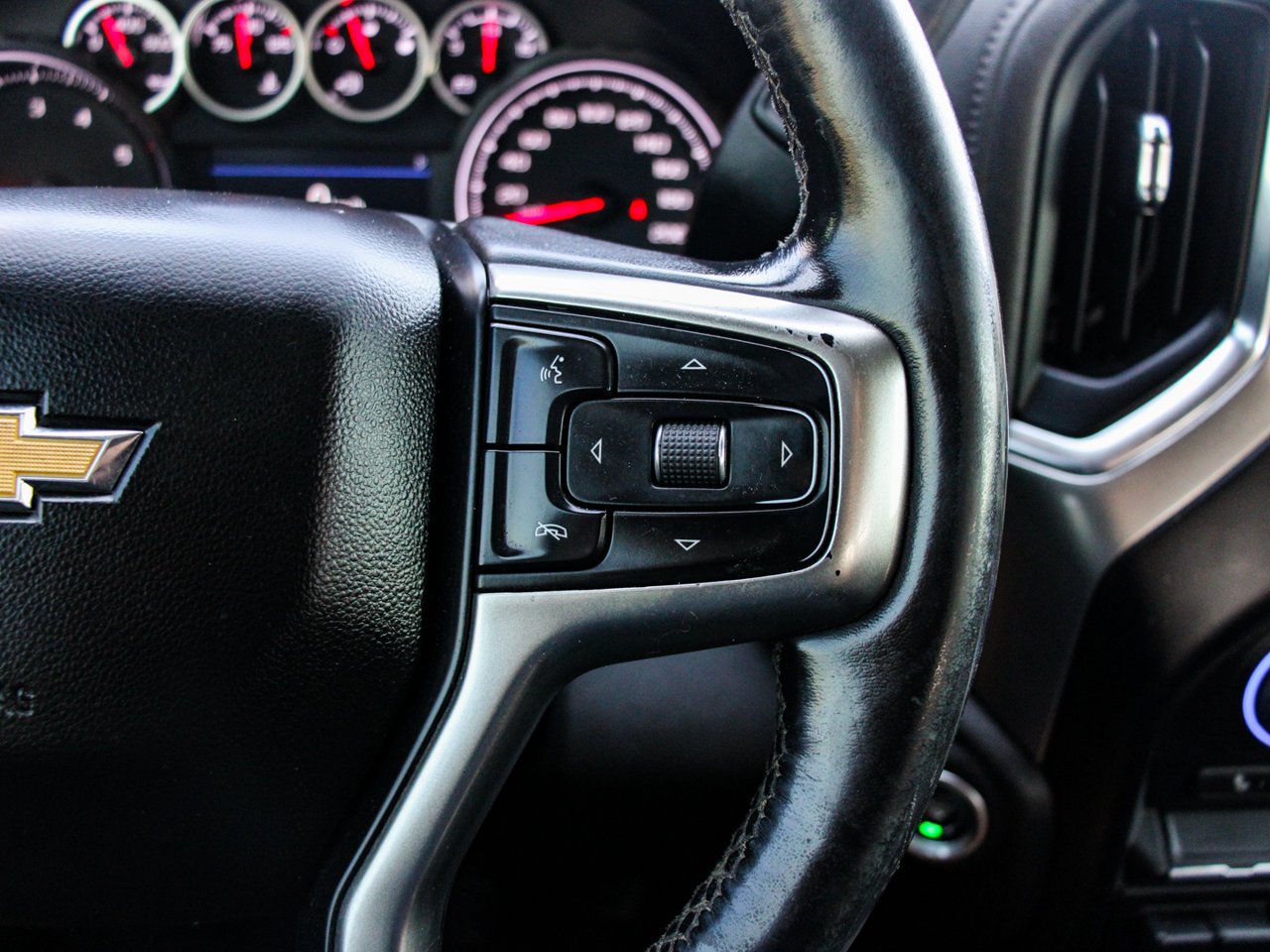 2022 Chevrolet Silverado 2500HD 4WD Crew Cab 159 LT Blue Sherwood Park - photo #19