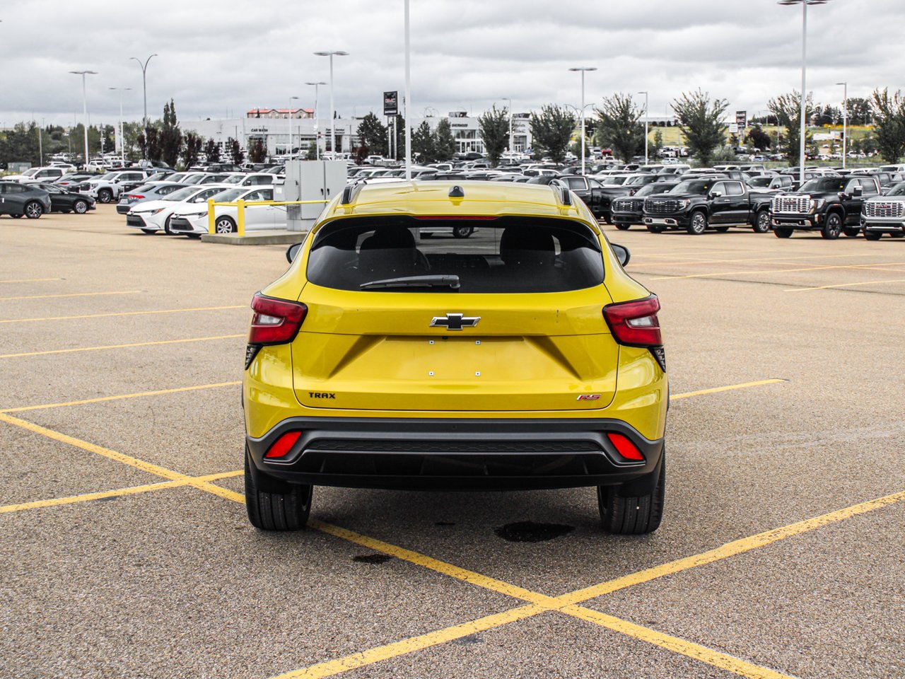 2024 Chevrolet Trax FWD 4dr 2RS Yellow Sherwood Park - photo #6