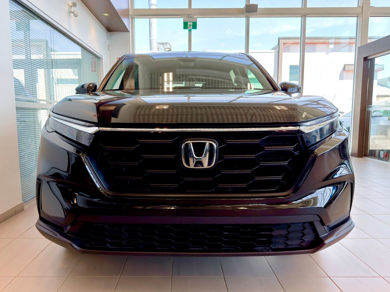Honda CR-V 2023 Noir Notre-Dame-des-Prairies - photo #5