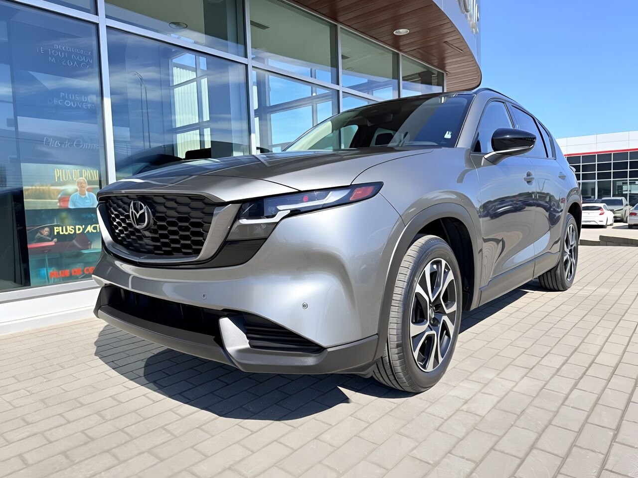 2026 MAZDA CX-5 Aero Grey Metallic Notre-Dame-des-Prairies - photo #5