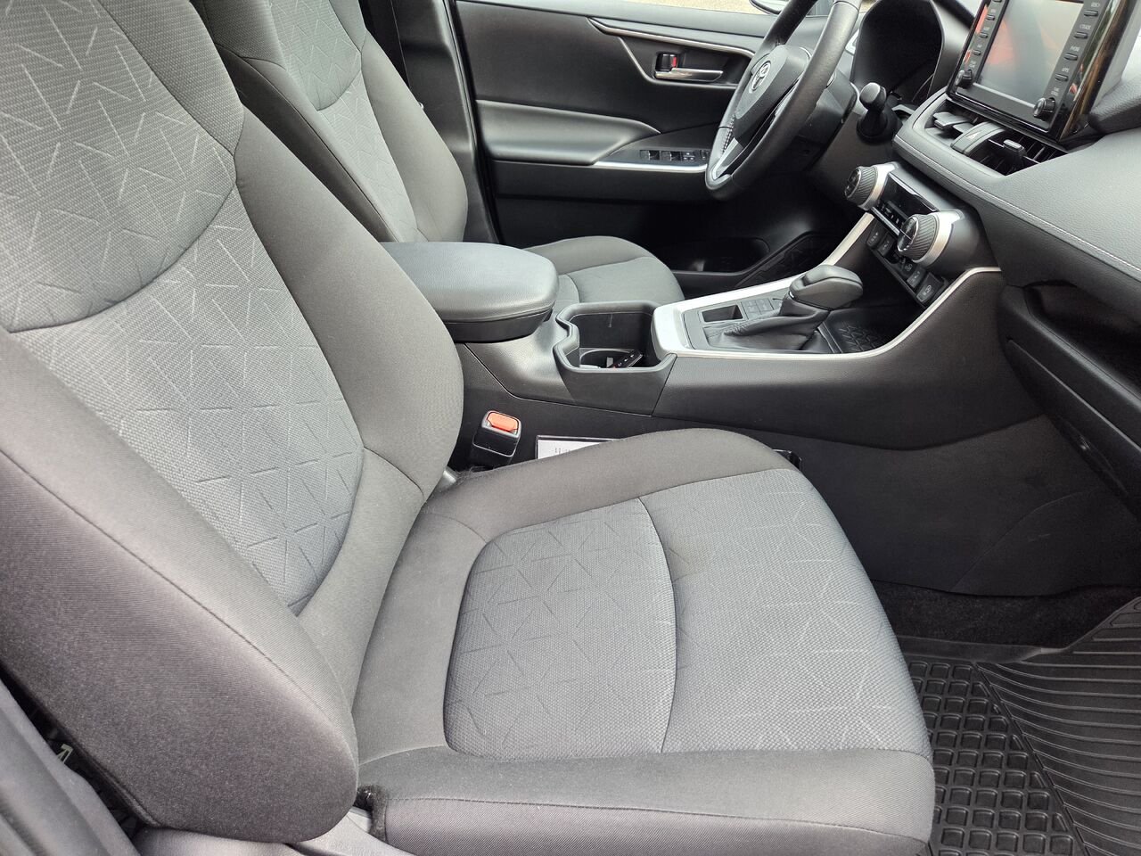 2022 Toyota RAV4 Blue Mont-Laurier - photo #12