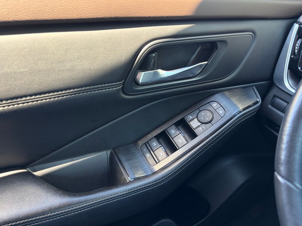 2022 Nissan Rogue Red Gatineau - photo #10