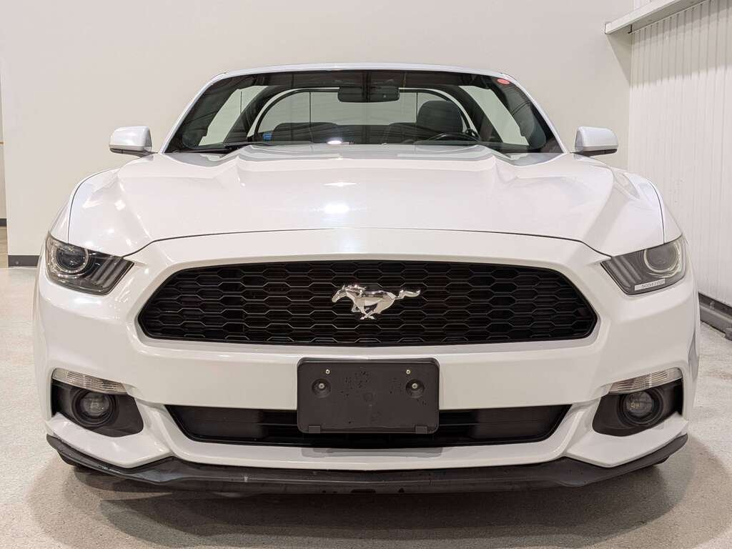 2015 Ford Mustang 2dr Conv V6 White Val-David - photo #3