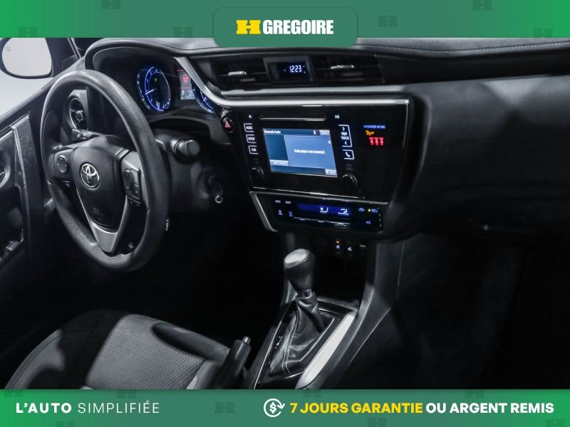 2019 Toyota Corolla Blue Blainville - photo #24