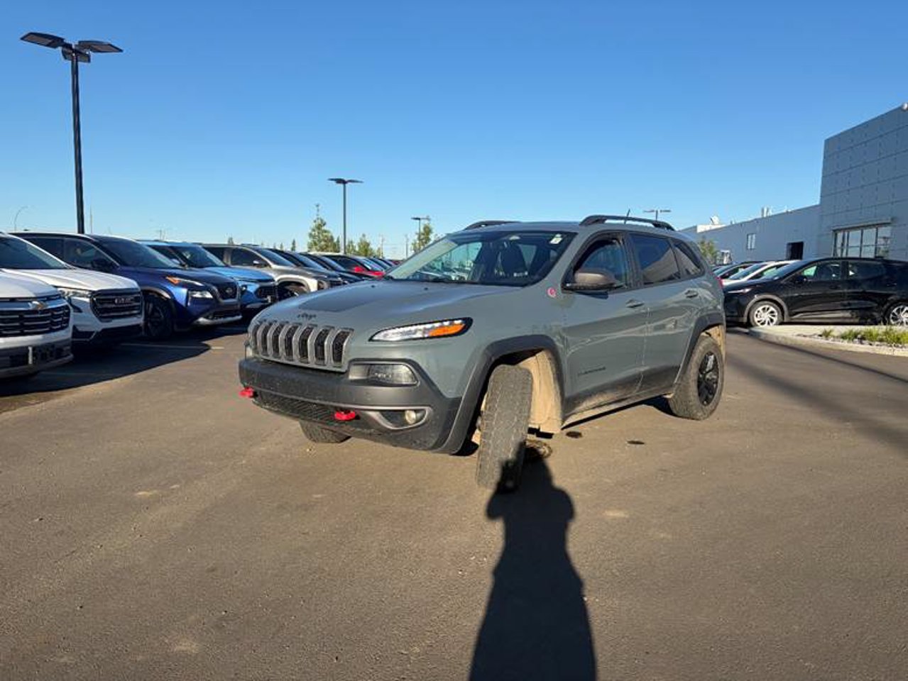2015 Jeep Cherokee 4WD 4dr Trailhawk gray Sherwood Park - photo #2