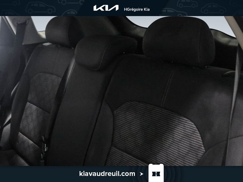 2022 Kia Niro White Saint-Eustache - photo #11