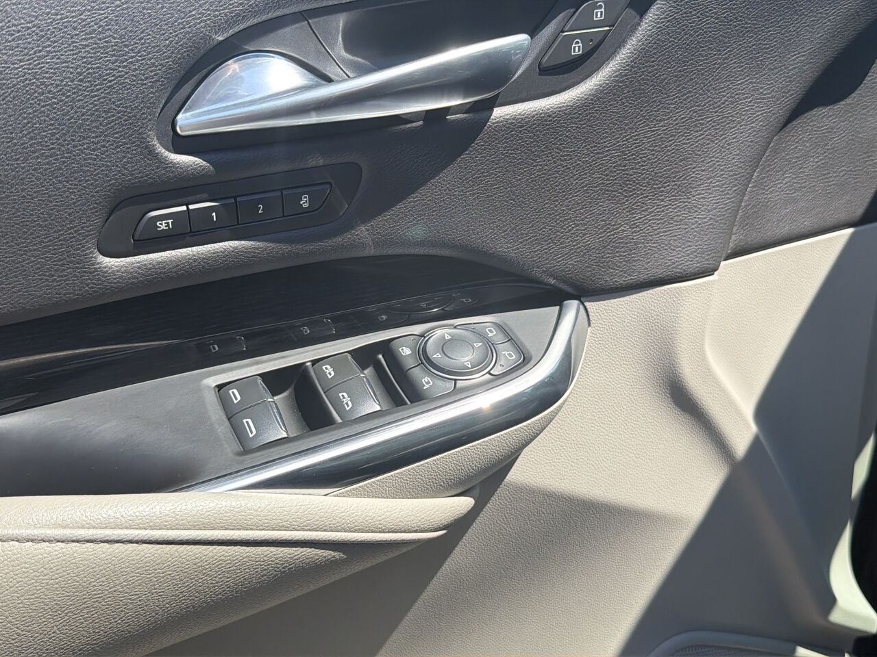 Cadillac XT4 PREMIUM LUXURY AWD 2019 Noir Laval - photo #23