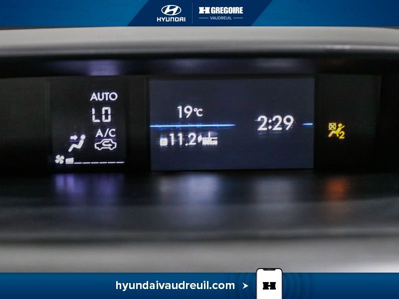 2014 Subaru XV Crosstrek Silver Blainville - photo #25