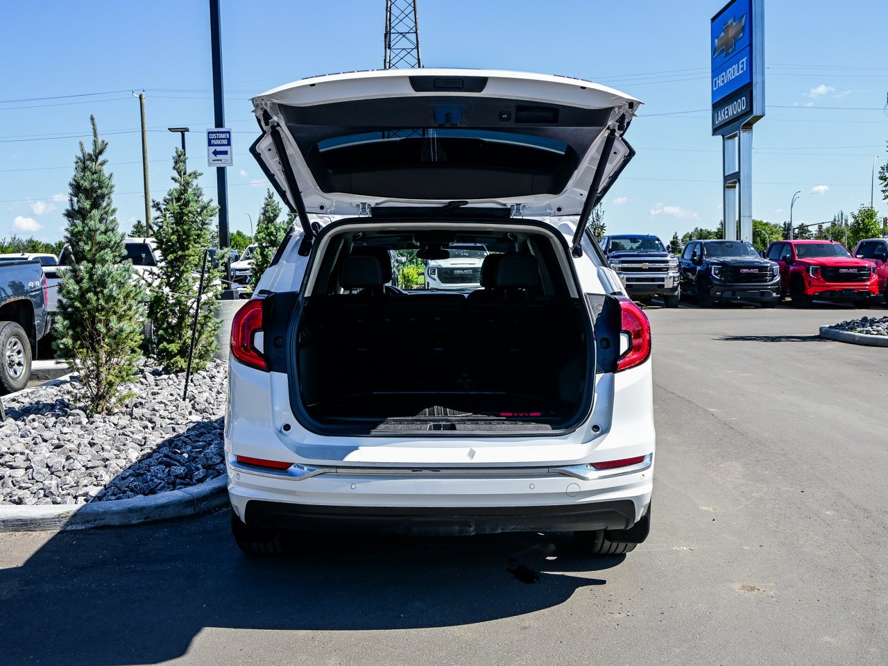 2022 GMC Terrain AWD 4dr Denali White Sherwood Park - photo #13