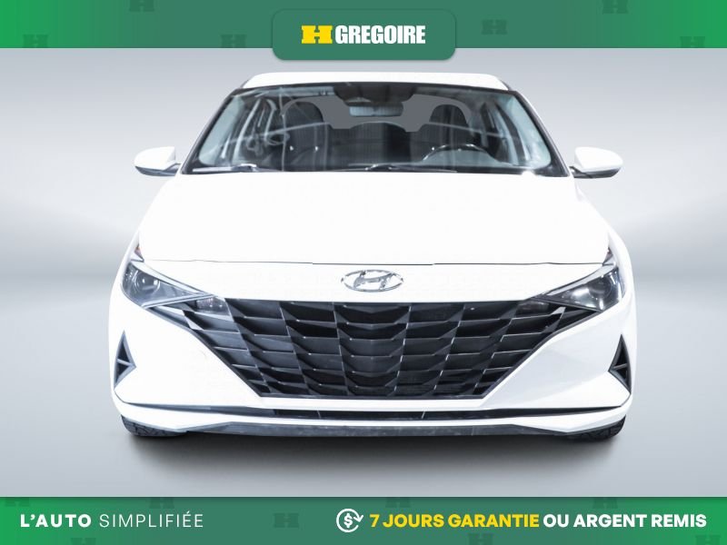Hyundai Elantra 2022 Blanc Laval - photo #1