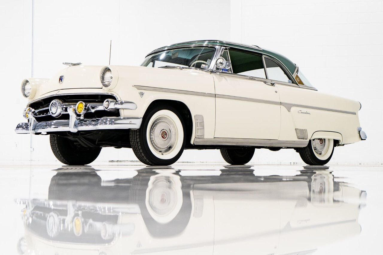1954 Ford Crestline Skyliner rare glass top long term ownership White Montreal - photo #38