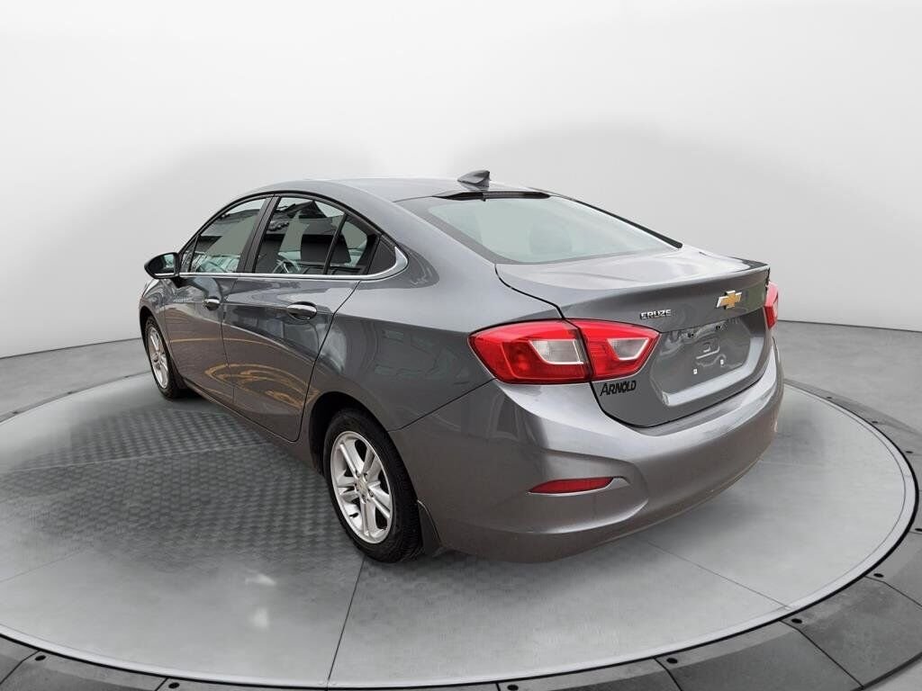2018 Chevrolet Cruze VIN 1G1BE5SMXJ7122938 Grey Chicoutimi - photo #3