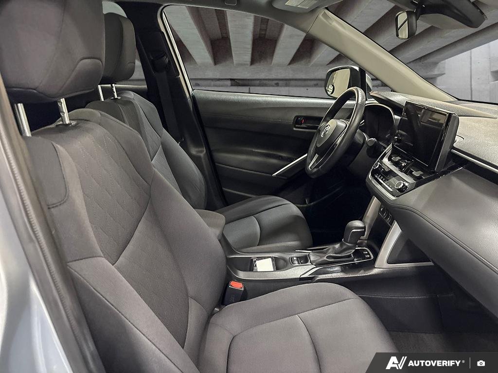 2023 Toyota Corolla Cross 2602006A | LE Silver Edmonton - photo #20